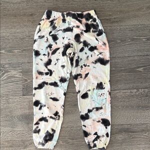 Colsie Women's Pastel and Black Tie-Dye Joggers